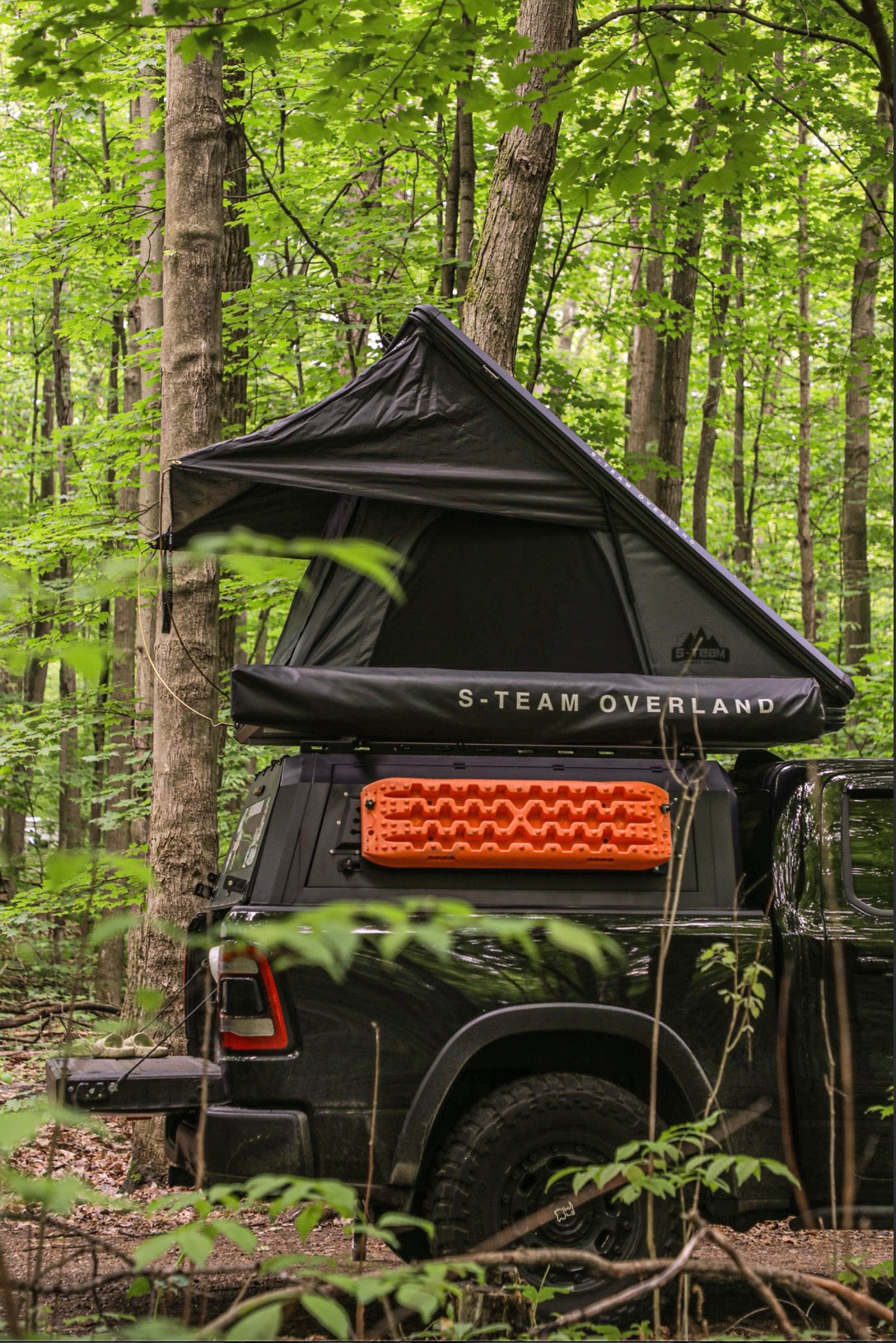 THE HARE - ALUMINUM CLAMSHELL ROOF TOP TENT