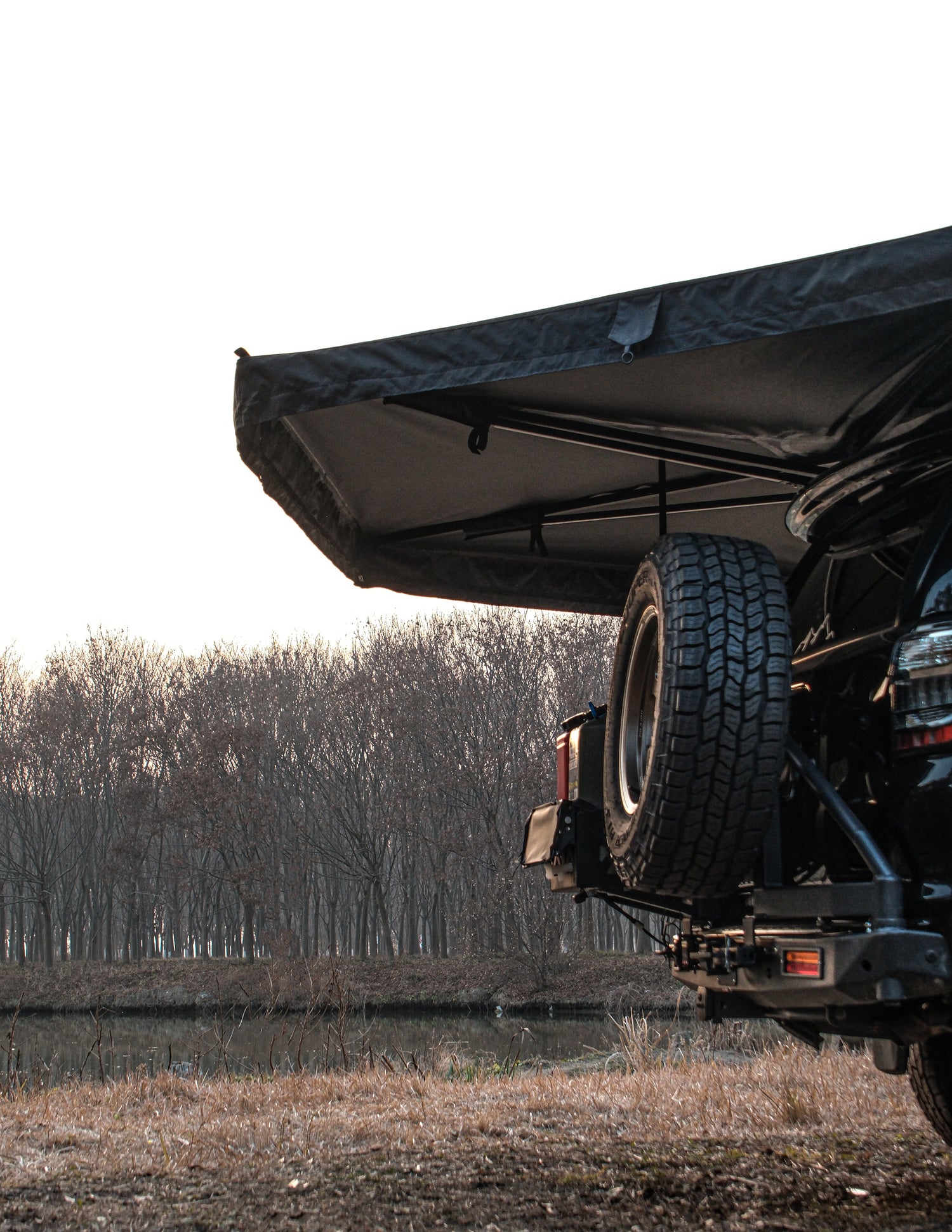 THE WING - 270 ̊  FREE STANDING AWNING(Black)