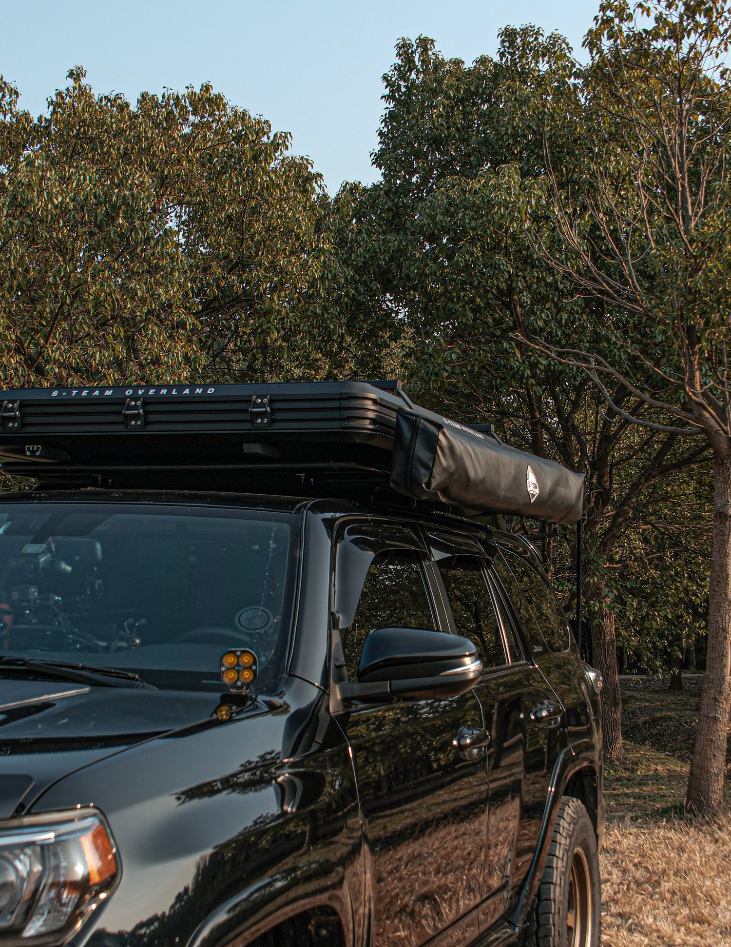THE WING - 270 ̊  FREE STANDING AWNING(Black)