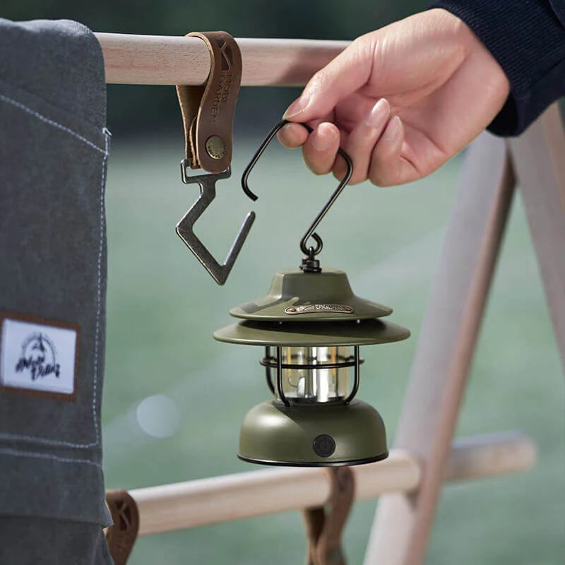 Small Retro Camp Light
