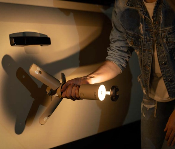 OUTASK TELESCOPIC LANTERN : THE NEW WORLD OF MOBILE LIGHTING