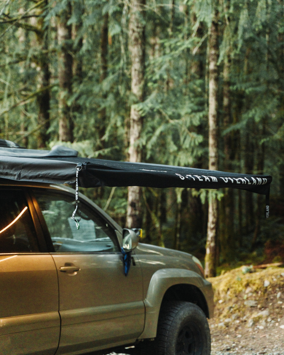 THE OUTPOST - AUTOMATIC POP UP FREE STANDING SIDE AWNING