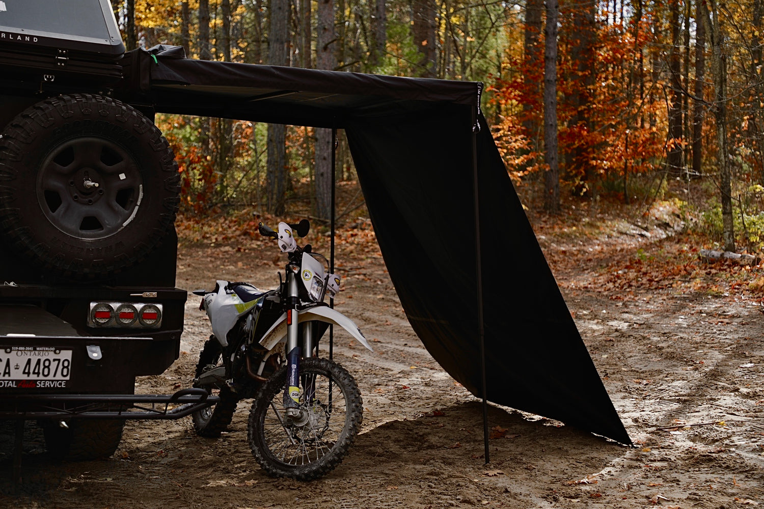 THE OUTPOST - AUTOMATIC POP UP FREE STANDING SIDE AWNING