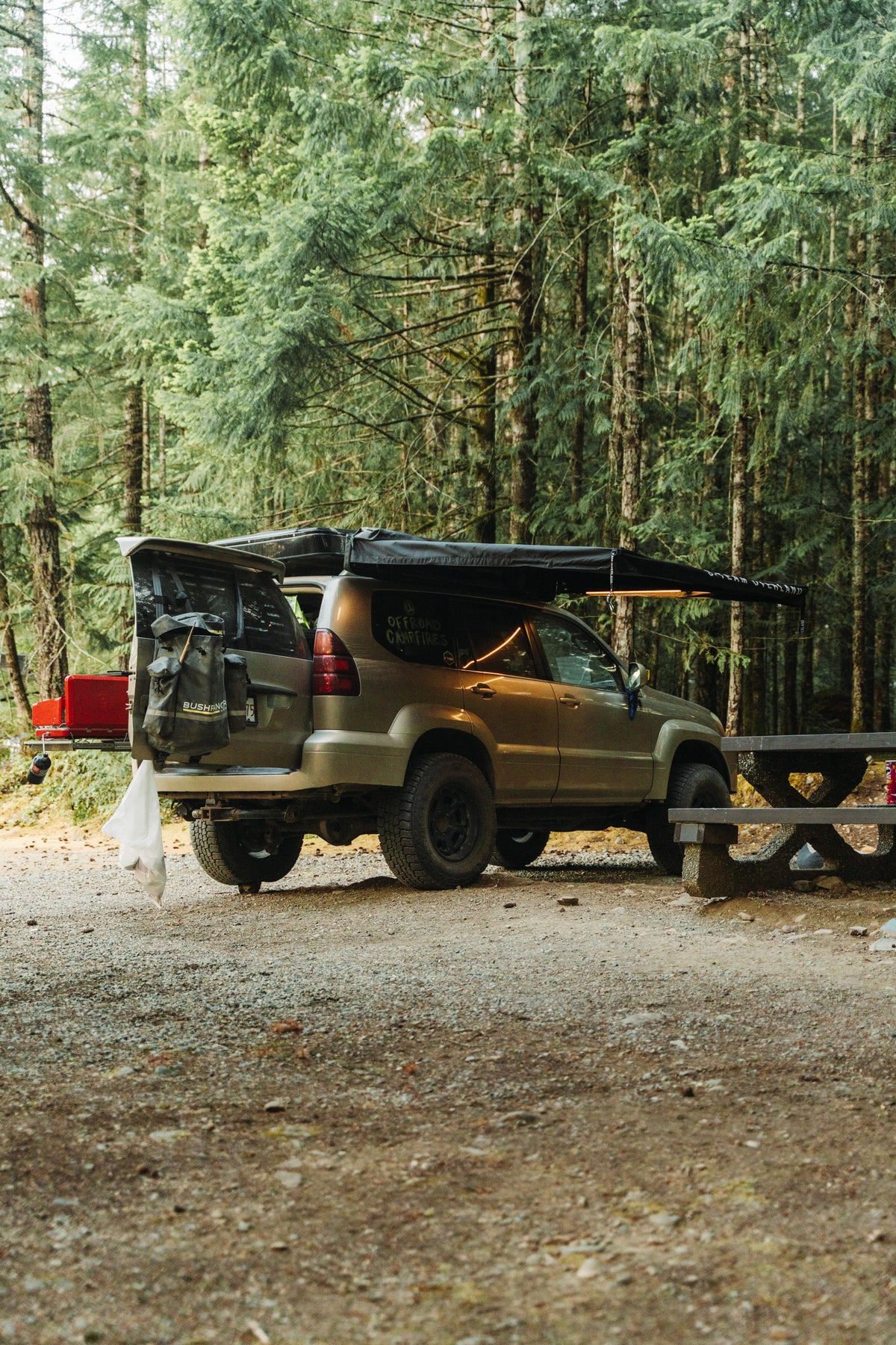 THE OUTPOST - AUTOMATIC POP UP FREE STANDING SIDE AWNING