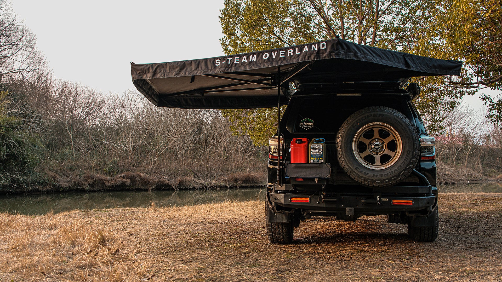 THE WING - 270 ̊ FREE STANDING AWNING(Black) – S-TEAM OVERLAND